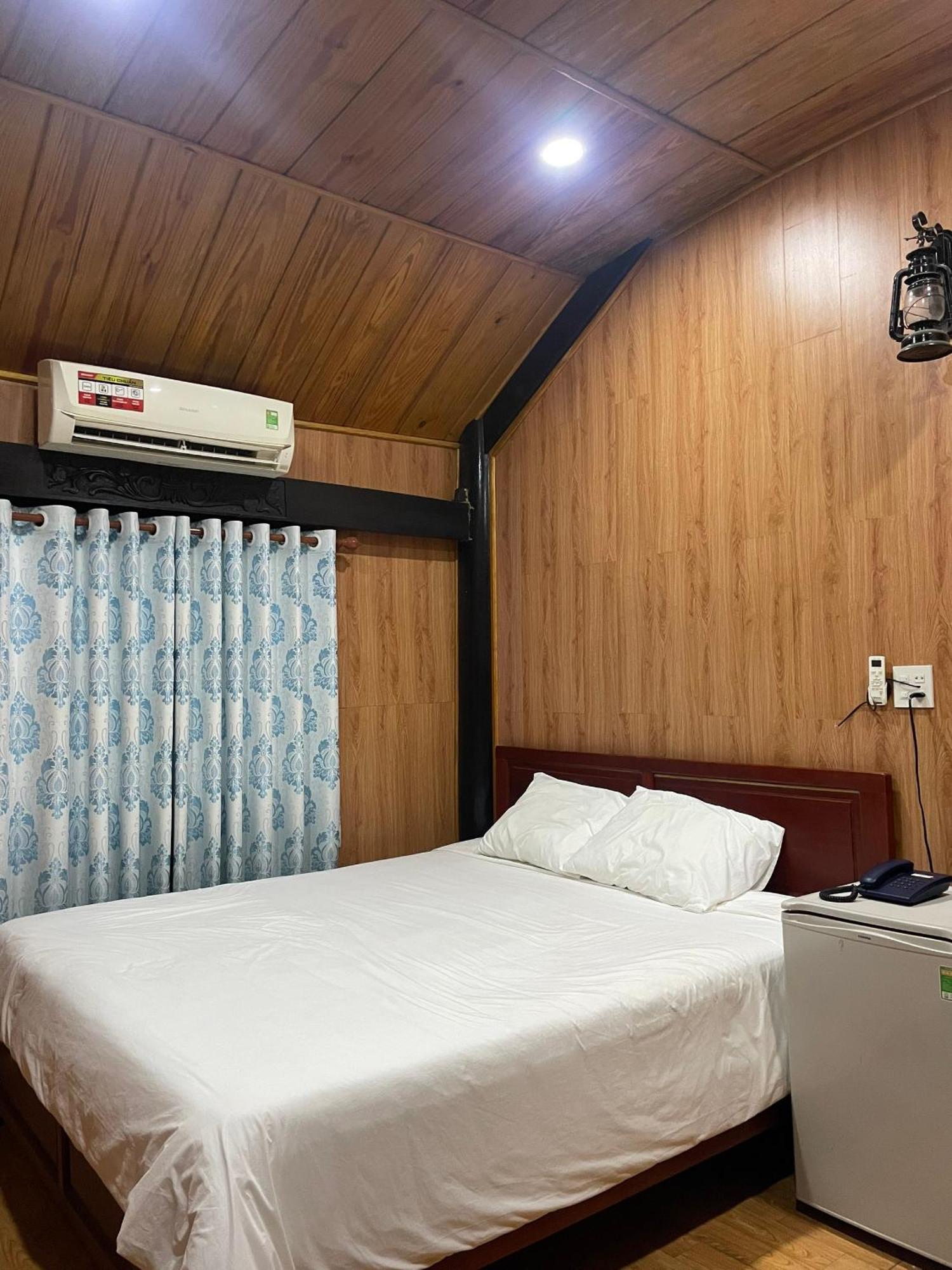 Khach San Huong Xua Hotell Hà Tiên Exteriör bild