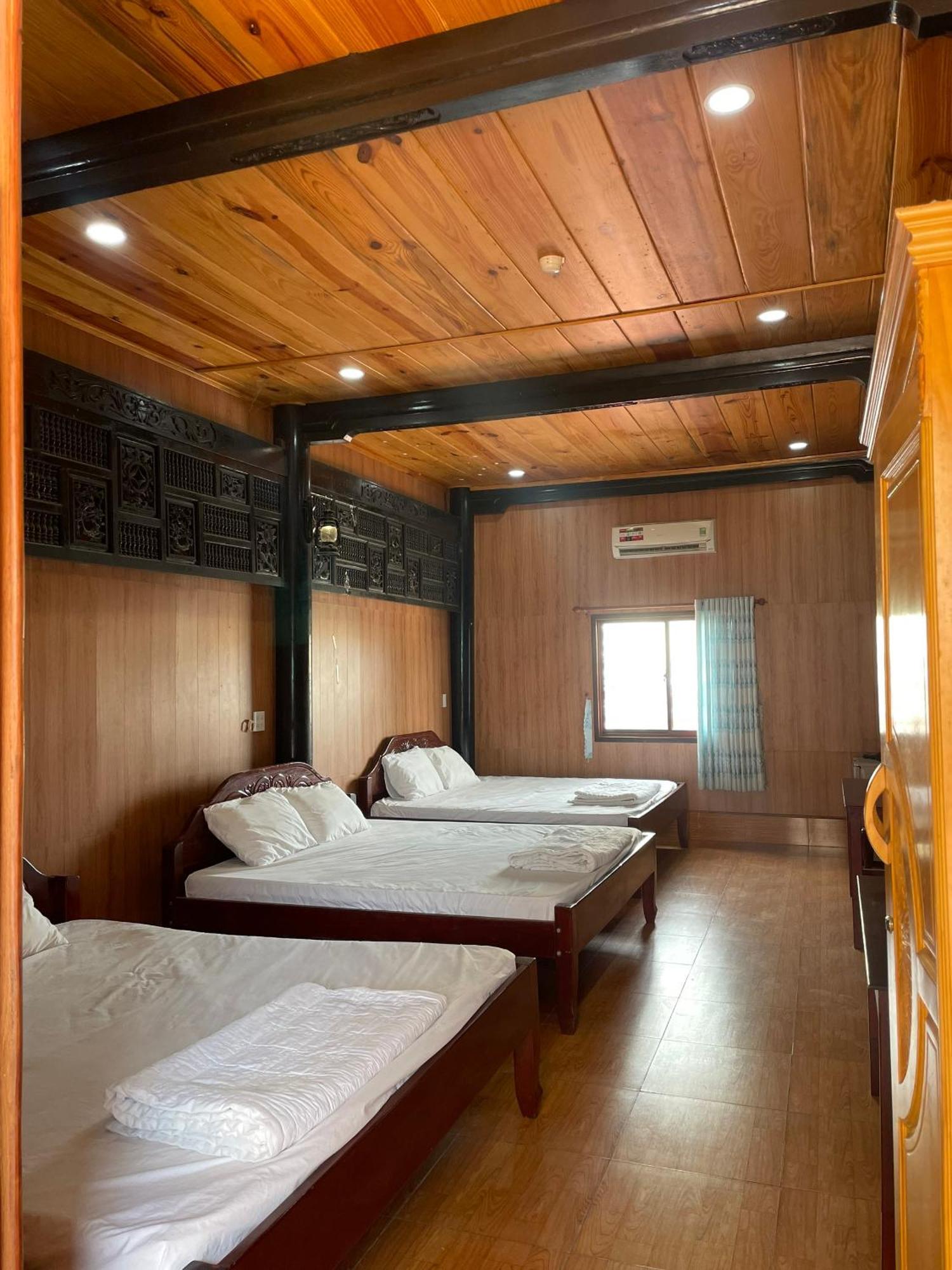 Khach San Huong Xua Hotell Hà Tiên Exteriör bild