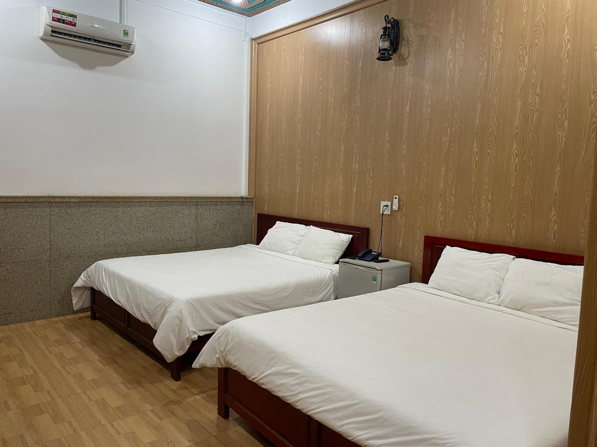 Khach San Huong Xua Hotell Hà Tiên Exteriör bild