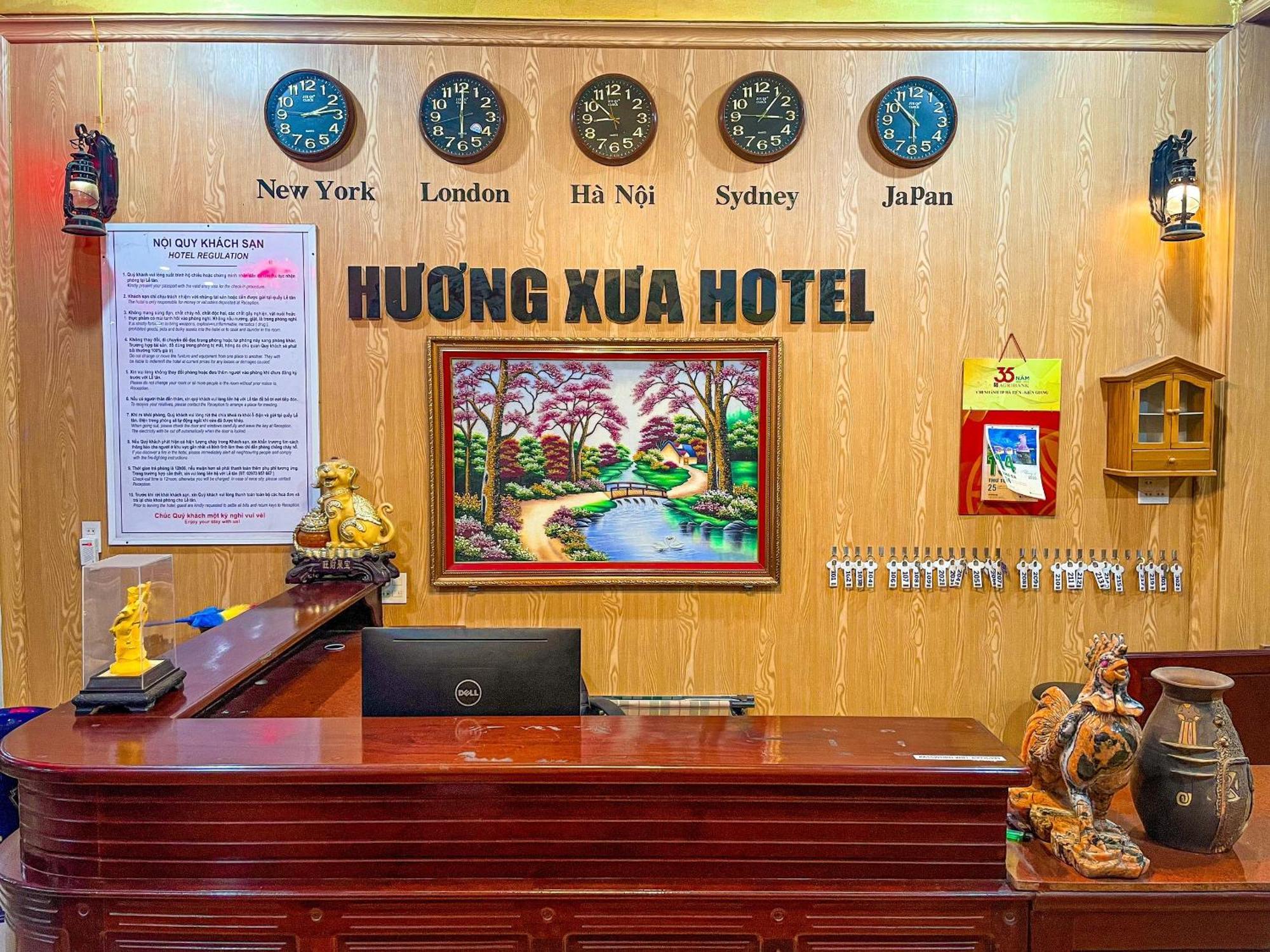 Khach San Huong Xua Hotell Hà Tiên Exteriör bild