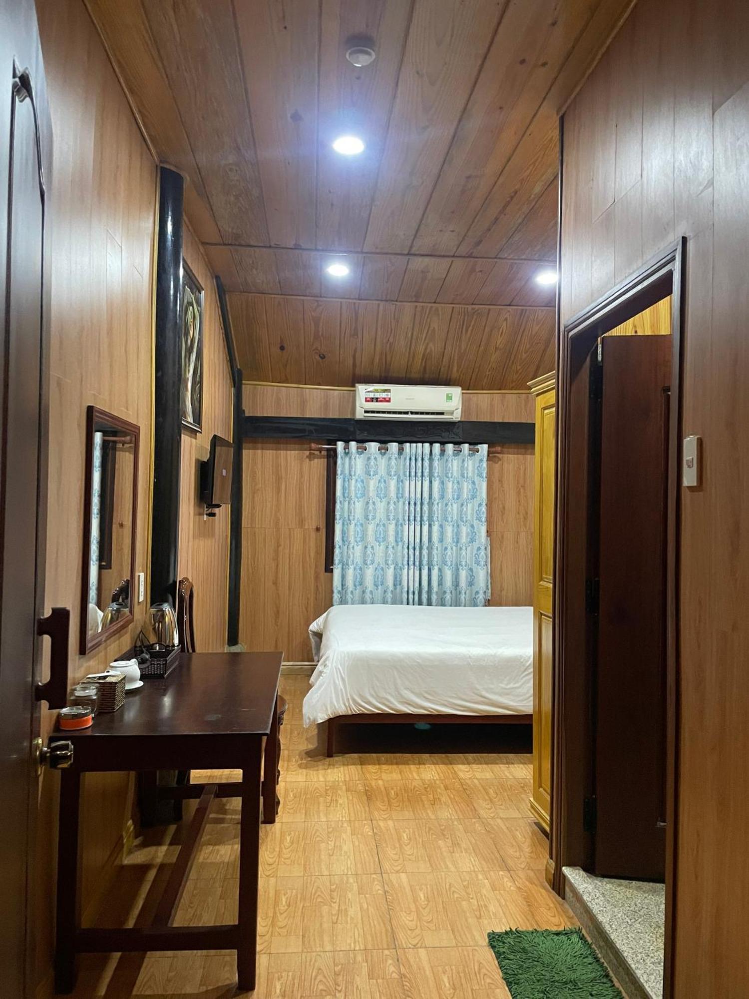 Khach San Huong Xua Hotell Hà Tiên Exteriör bild
